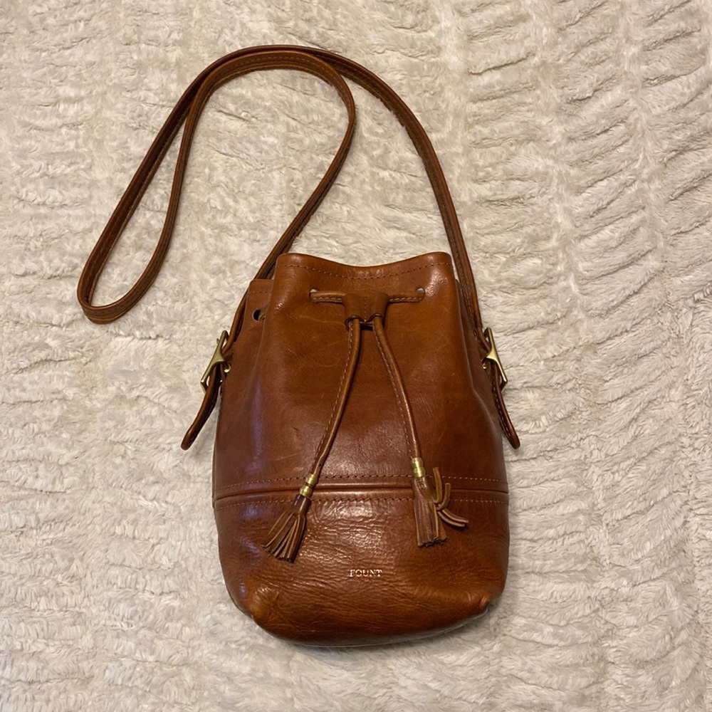 Fount Leather Coventry Bucket Bag